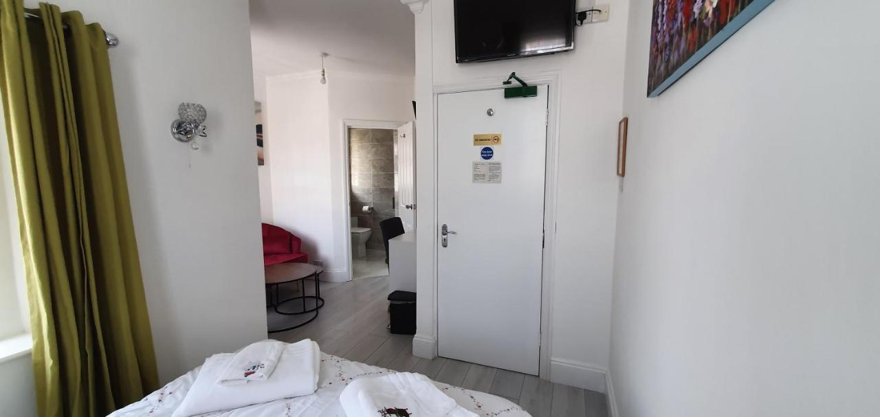 Holly Lodge ويستون سوبر مير الغرفة الصورة